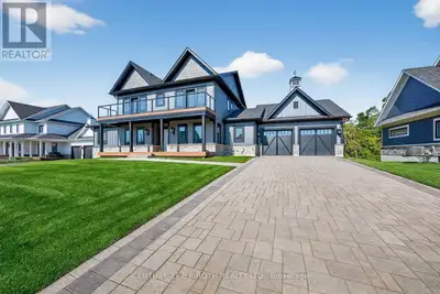 Experience Luxury Living in Braestone! Welcome to 8 Clydesdale Court, an exquisite estate in the sou...