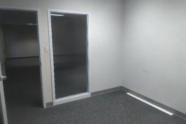 PRIME LOCATION  Medical / Dental / Professional offices in Commercial & Office Space for Rent in London - Image 4