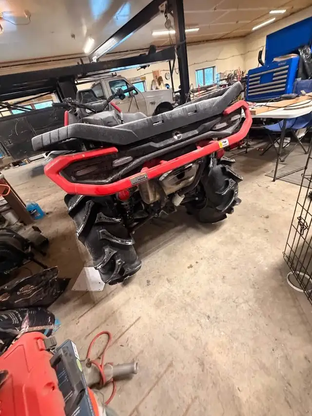 2025 CAN-AM OUTLANDER 850 XMR-BLACK! in ATVs in Sudbury - Image 5