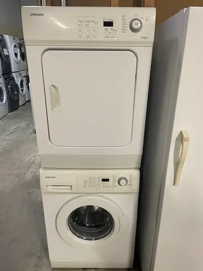 Mini laveuse sécheuse blanches 24'' Samsung, View more