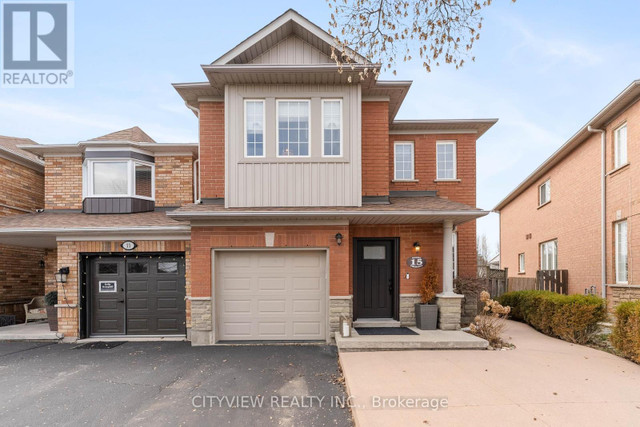 15 MOORE CRES Hamilton, Ontario in Houses for Sale in Hamilton - Image 2