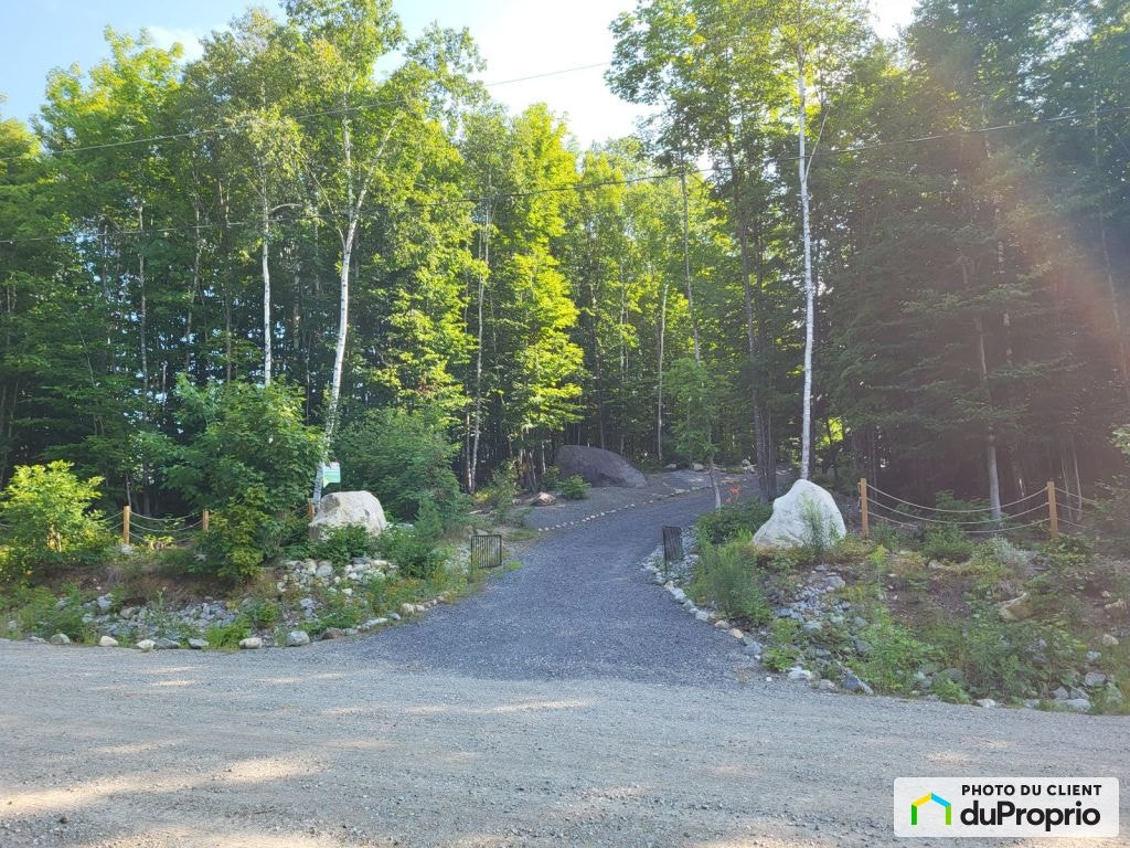 $249,000 - Residential Lot for sale in Chertsey — photo 1