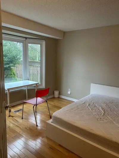 $790/m SummerUNIVERSITY OF TORONTO UTSC/CENTENNIAL COLLEGE