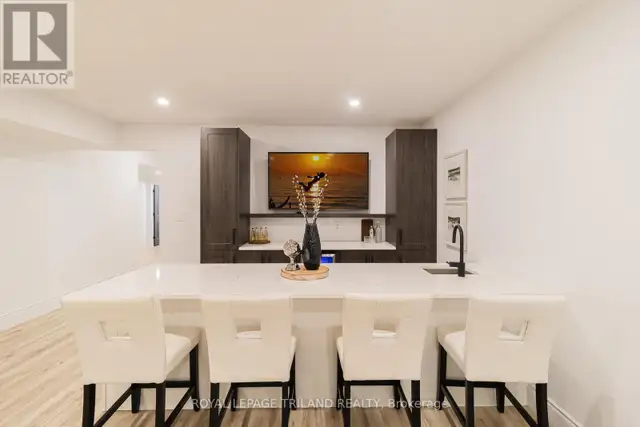 10175 MERRYWOOD DRIVE Lambton Shores (Grand Bend), Ontario in Houses for Sale in Grand Bend - Image 33