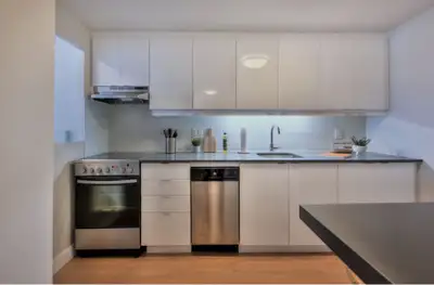 Welcome to Castle Towers, a welcome high-rise apartment community with spacious suites and modern in...