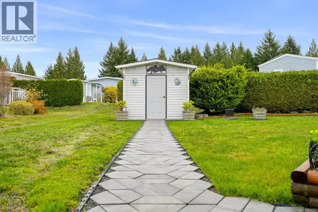 114 4714 MUIR Rd Courtenay, British Columbia in Houses for Sale in Comox / Courtenay / Cumberland - Image 4