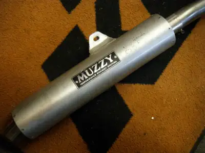 Compete Muzzy exhaust , in great condition for a 1991-1994 Honda CBR 600 F2. Clean inside, header is...