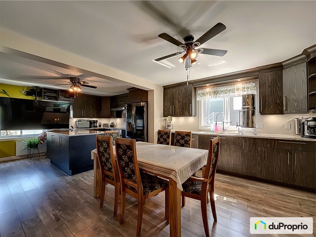 $2,000,000 - Intergenerational in Longueuil (Vieux-Longueuil) — photo 1