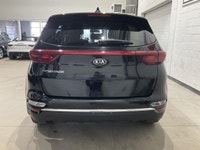 Le Kia Sportage LX AWD MAGS CAMERA RECUL CRUISE A/C BLUETOOTH 2021 usagé offert chez AutoStudio 72 à... (image 3)