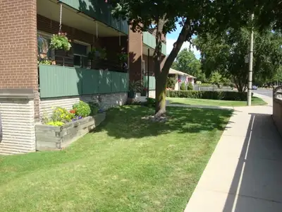 ETOBICOKE 2 BDRM 202 THE WEST MALL