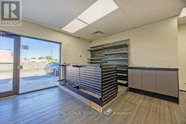 985 TALBOT STREET St. Thomas, Ontario in Commercial & Office Space for Rent in London - Image 7