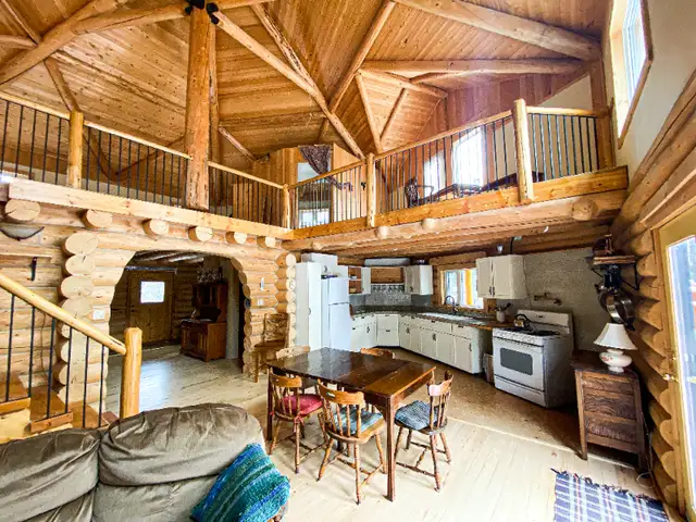 Log home on 10.98 acres (40 mins from Faro) - Felix Robitaille® in Houses for Sale in Whitehorse - Image 11