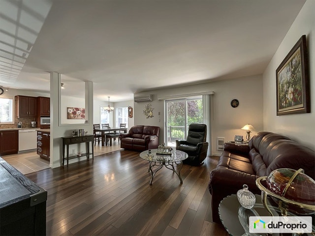$324,000 - Condominium for sale in Granby — photo 1