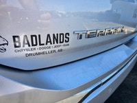 For a quick response please text 403-820-9940. AMVIC licensed business Experience the 2020 GMC Terra... (image 2)