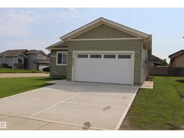 4301 Cedar Drive Wetaskiwin, Alberta in Houses for Sale in Edmonton - Image 6