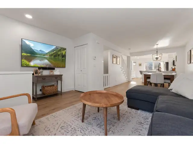 87 4401 BLAUSON BOULEVARD Abbotsford, British Columbia in Condos for Sale in Abbotsford - Image 5