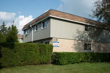 Newly Renovated 2 Bedroom Townhouse in Woodstock in Long Term Rentals in Woodstock - Image 3