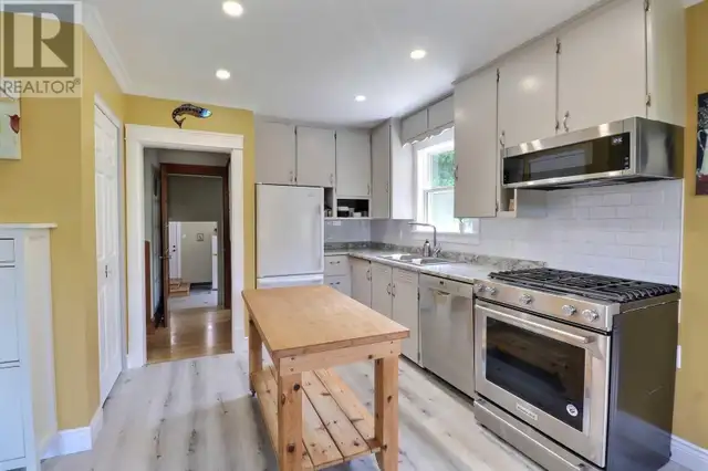 22 Maple Avenue Charlottetown, Prince Edward Island in Houses for Sale in Charlottetown - Image 5