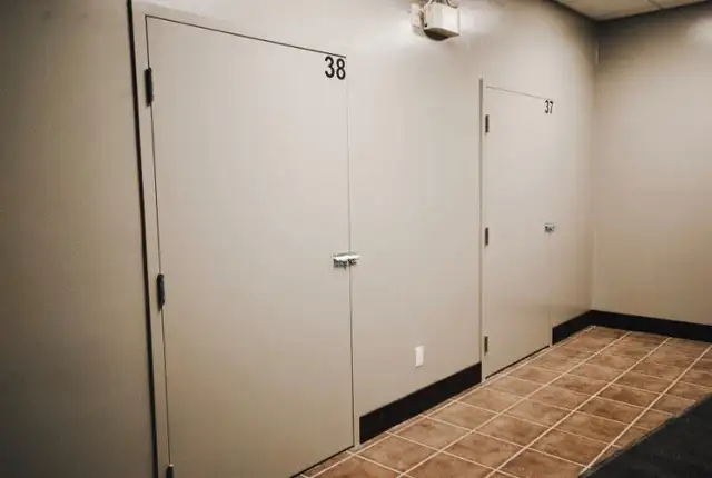 Storage Units for Rent in Red Deer - Indoor in Storage & Parking for Rent in Red Deer - Image 3