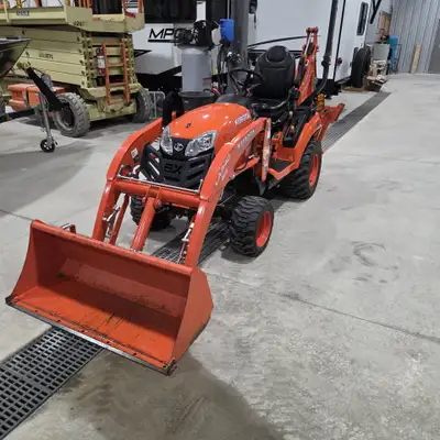 JUST IN-SUPER CLEAN KUBOTA 23S WITH QUICK ATTACH LOADER, QUICK DETACH BACKHOE, 245 ORIGINAL HOURS, G...
