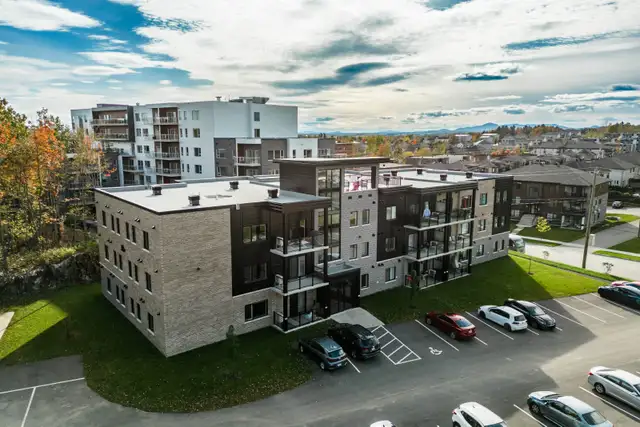 4 1/2 au 449-303 Chardonnay (Internet et Cable comprise)