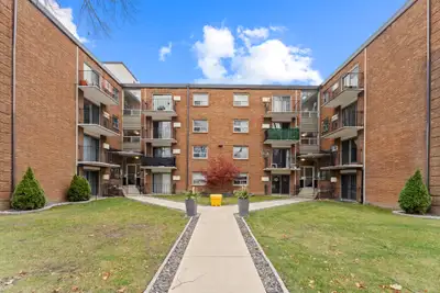 Building Description $1000 OFF FIRST MONTHS RENT FOR MILITARY & EMERGENCY RESPONDERS* *Conditions ap...