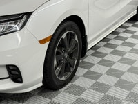 LEATHER HEATED/VENTILATED SEATS, HEATED STEERING WHEEL, SUNROOF, DVD/BLU-RAY ENTERTAINMENT, REVERSE... (image 5)