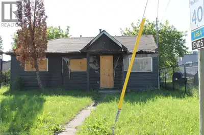 Investor/Builder alert , current home with fire damage with zoning permissions for many uses, includ...