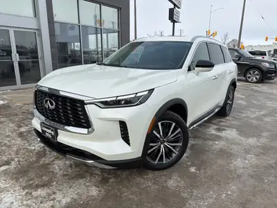 Drive in refined luxury with this 2022 Infiniti QX60 Sensory AWD — a fully redesigned 3-row SUV that...