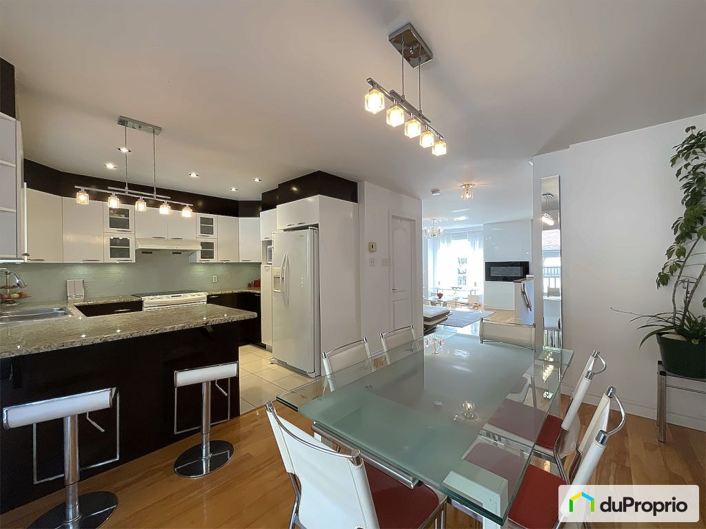 $679,900 - Townhouse for sale in Lachine — photo 2