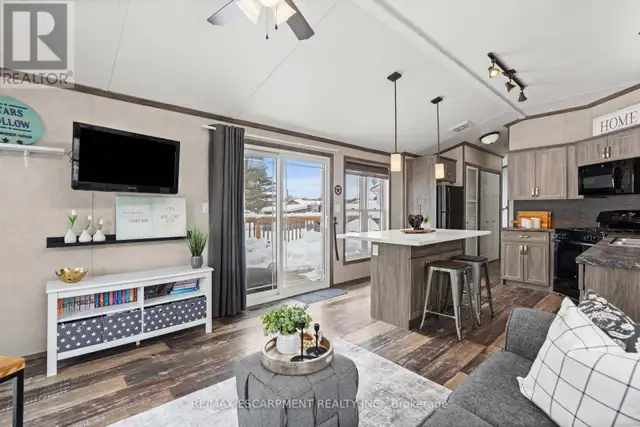 10 OAK STREET - 4449 MILBUROUGH LINE Burlington, Ontario in Houses for Sale in Oakville / Halton Region - Image 19