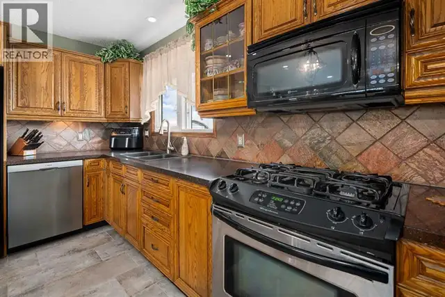 274048 Rge Rd 261 Rural Rocky View County, Alberta in Houses for Sale in Calgary - Image 17
