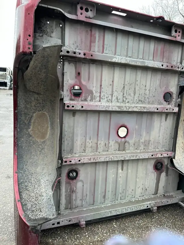 Rust Free Southern Dodge Ram Burgundy 6.4ft Box!! in Auto Body Parts in Ottawa - Image 3