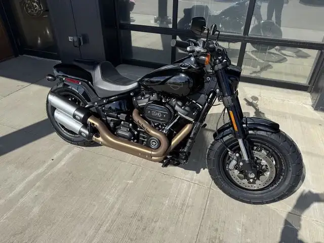 2018 Harley-Davidson FXFBS - Softail Fat Bob 114 in Street, Cruisers & Choppers in Saskatoon - Image 4