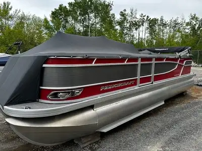 MLM - Muskoka Region The Princecraft Vectra 23 is the ultimate pontoon boat for relaxing and enterta...