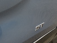 AMVIC Licensed Dealer * Power Moonroof * Adaptive Cruise * Rear Park Assist * Wireless Charging * HD... (image 7)