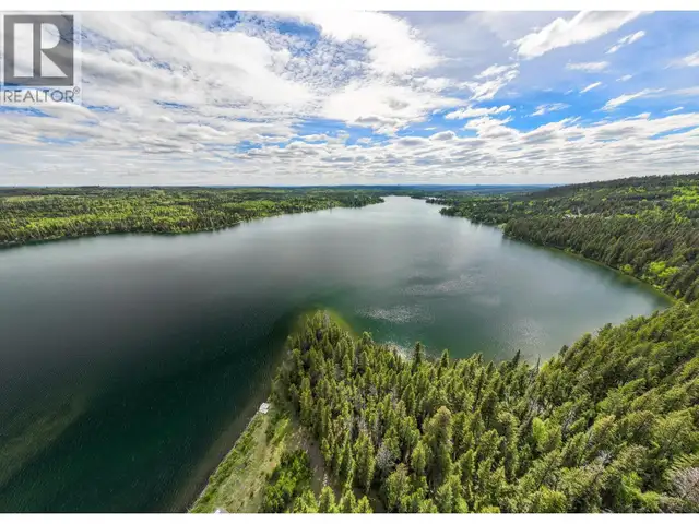 7750 BURGESS ROAD Deka Lake / Sulphurous / Hathaway Lakes, Briti in Houses for Sale in 100 Mile House - Image 3