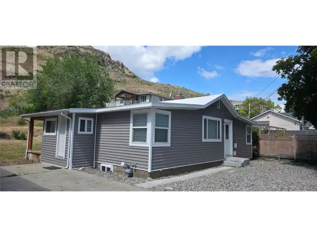 6176 SPARTAN Street Oliver, British Columbia in Houses for Sale in Penticton - Image 3