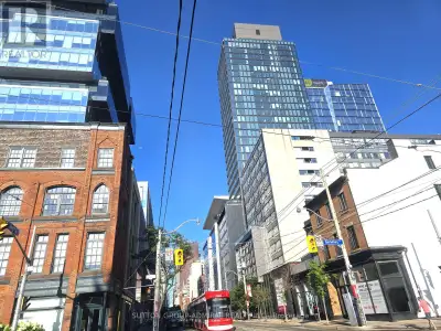 Brand new one bedroom + den, never lived, 9 foot ceiling, level 22, full balcony with stunning view...