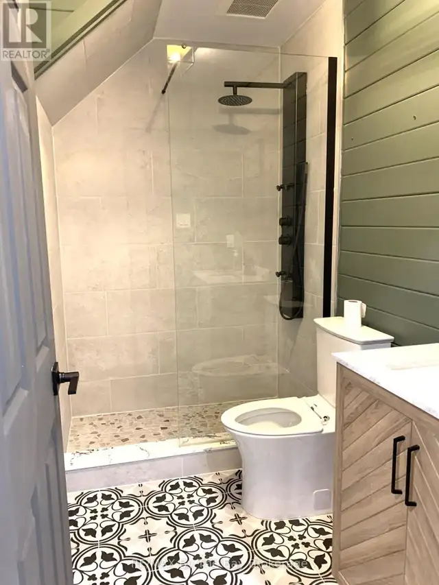11 CABIN CRESCENT Wasaga Beach, Ontario in Houses for Sale in Oakville / Halton Region - Image 22
