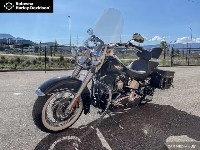 2008 Harley-Davidson Softail FLSTN - Deluxe in Street, Cruisers & Choppers in Kelowna - Image 4