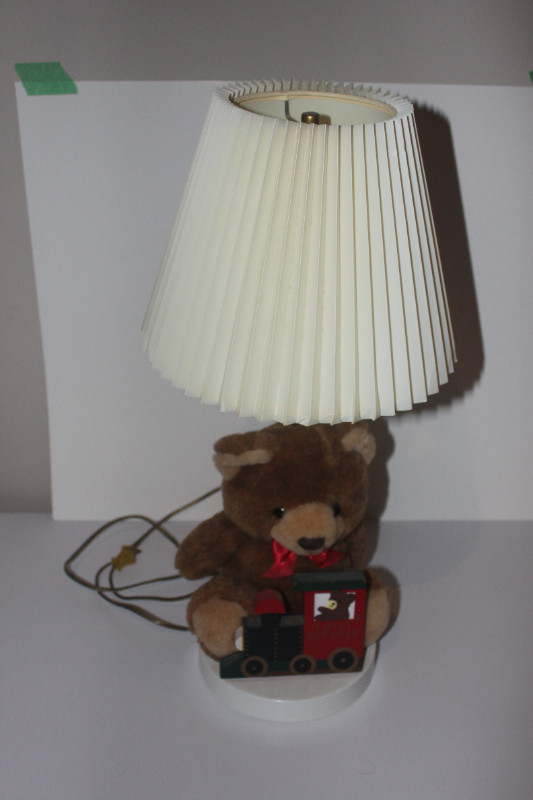 TEDDY EXPRESS CHILD'S BEDSIDE LAMP in Indoor Lighting & Fans in Calgary - Image 2