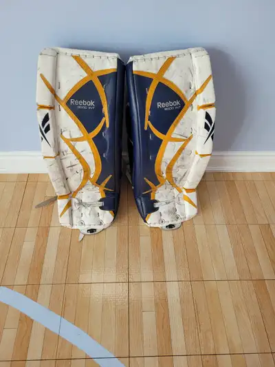 Reebok 9000 Intermediate 30+1 Goalie Pads, View more