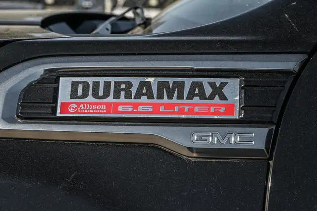 2020 GMC Sierra 2500HD AT4 AWD * Crew Cab * 6.6L V8 Duramax Dies in Cars & Trucks in City of Montréal - Image 19