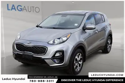 2021 Kia Sportage LX Experience the Kia Sportage LX with only 80424 km on the odometer. Finished in...