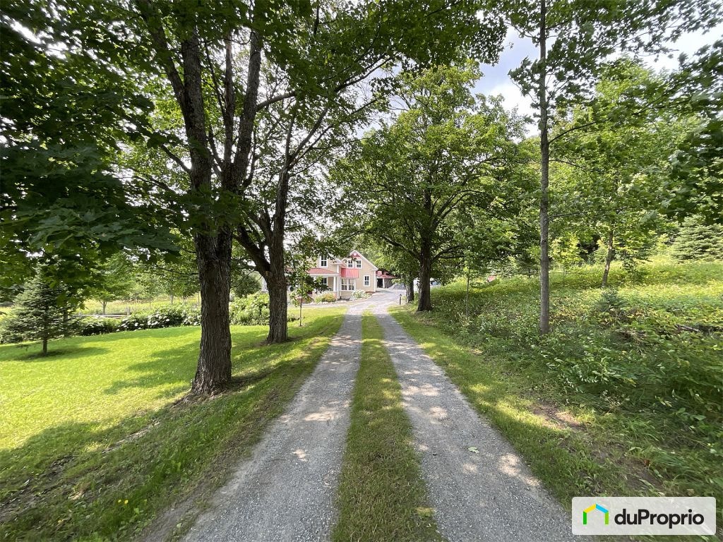 $999,000 - Acreage / Hobby Farm / Ranch in St-Isidore-de-Clifton — photo 2