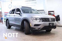 Key Features: Power adjustable heated leather seats, dual zone climate control, drive mode selection... (image 6)