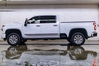 **ACCIDENT FREE - MECHANICALLY CERTIFIED** ORIGINAL FACTORY PRICE $117,199 51,174 KM This 2024 Chevr... (image 3)