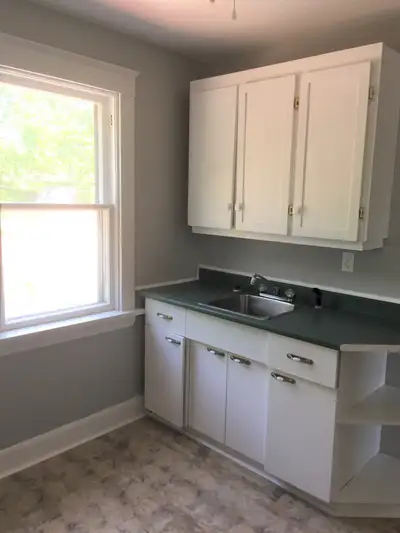 $1400.00 plus utilities Completely renovated 2 bedroom, 1 bath upstairs unit all new laminate floors...