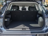 Navigate city streets and adventurous paths with unparalleled confidence and comfort in this practic... (image 6)